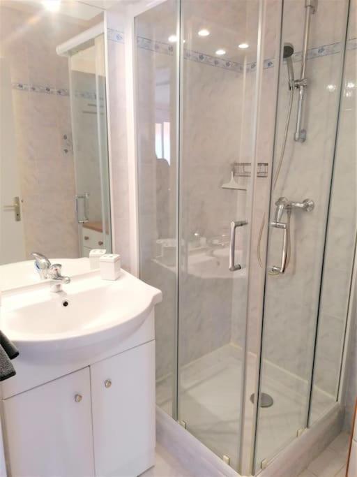 Appartement L'Evasion, Vue Mer, Plages A Pied Fréjus Eksteriør bilde